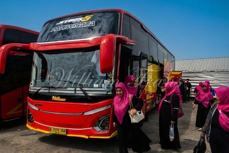 Perjalanan Spiritual Nyaman Jakarta ke Cirebon Bersama Big Bus William Trans